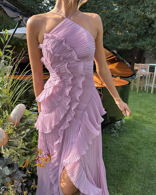 Elegant Ruffle Maxi Dress with Halter Neckline